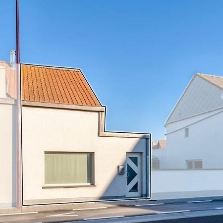 Cosy Beachhouse Within Walking Distance Of The Sea Villa De Haan Bagian luar foto