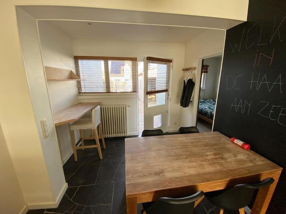 Cosy Beachhouse Within Walking Distance Of The Sea Villa De Haan Bagian luar foto