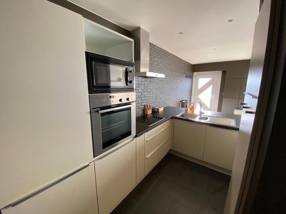 Cosy Beachhouse Within Walking Distance Of The Sea Villa De Haan Bagian luar foto