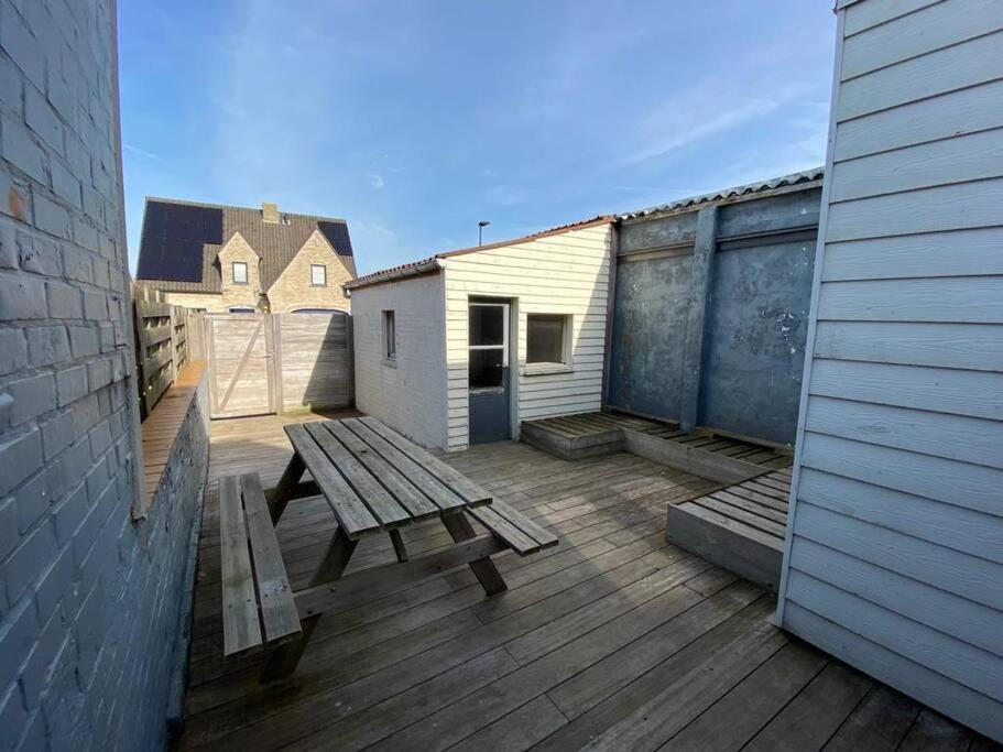Cosy Beachhouse Within Walking Distance Of The Sea Villa De Haan Bagian luar foto